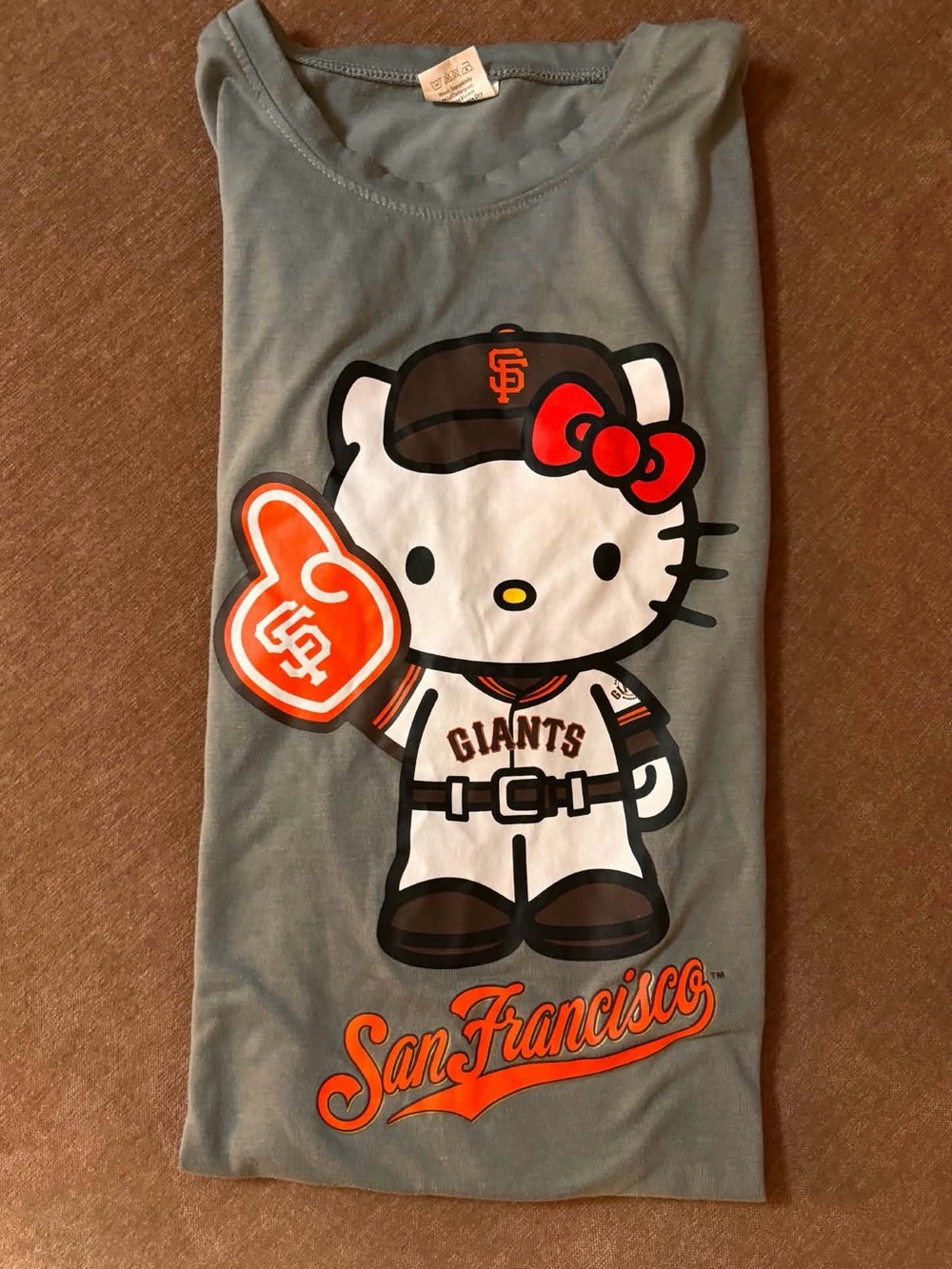 Sanrio Hello Kitty San Francisco Giants Tee - Gray with Orange & Black